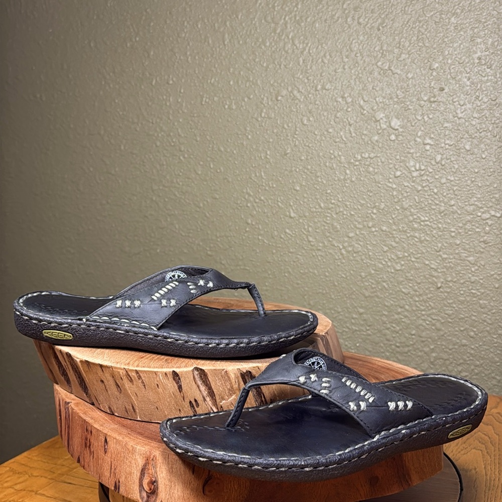 RARE KEEN BREE LEATHER THONG SANDALS - Picture 2 of 13